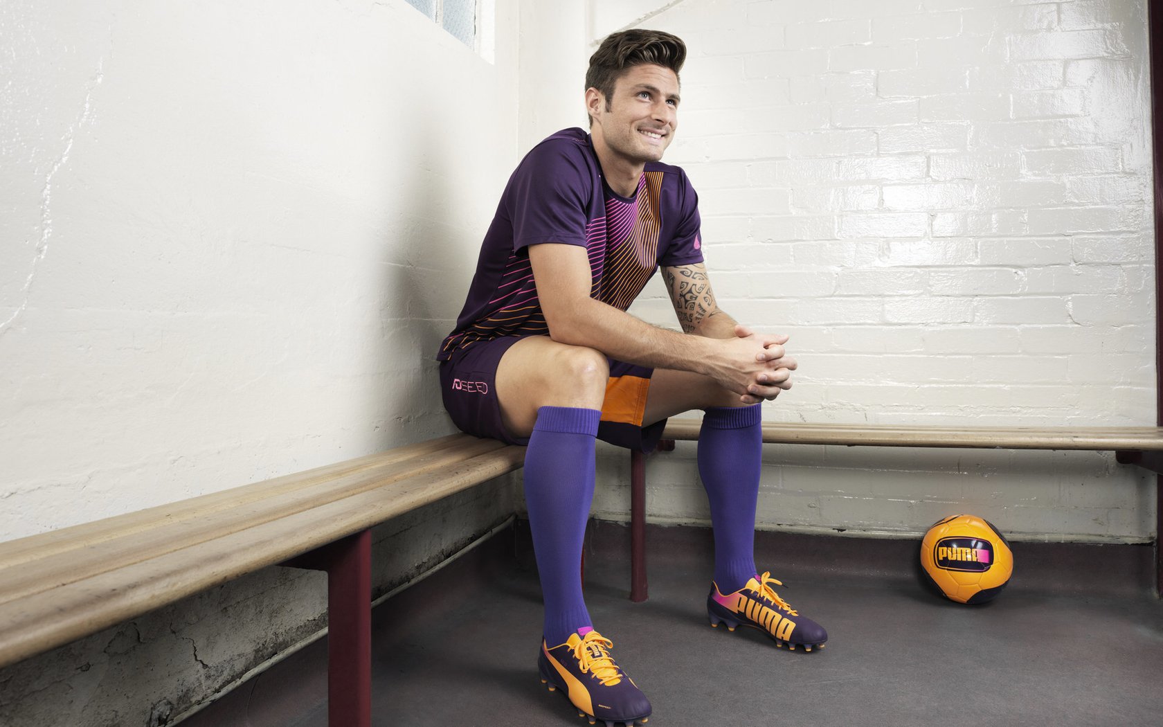 新赛季开局丰收，马赛豪取三连胜，马赛21-22赛季球衣